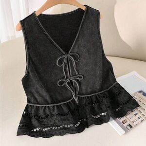 Elegant Black Lace Trim Women's Cropped Bow Details Top, Size 4XL